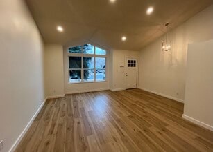 Building Photo - 3815 Sedgewood Way