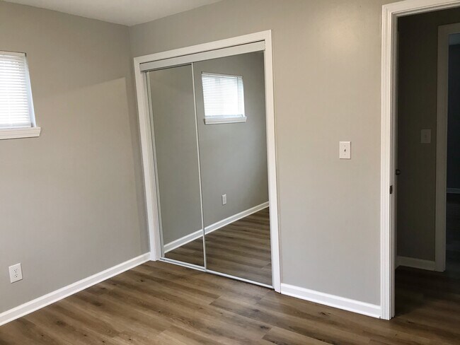 Foto del edificio - 224 Moorewood Ave