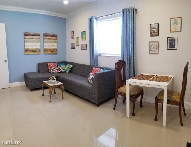 Foto del edificio - 4122 N Circle Dr