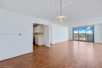 Building Photo - 2780 NE 183rd St