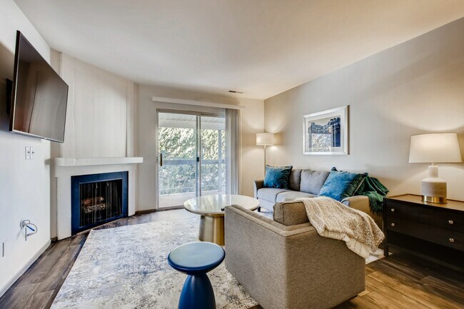 Foto del edificio - 335 Woodlake Dr