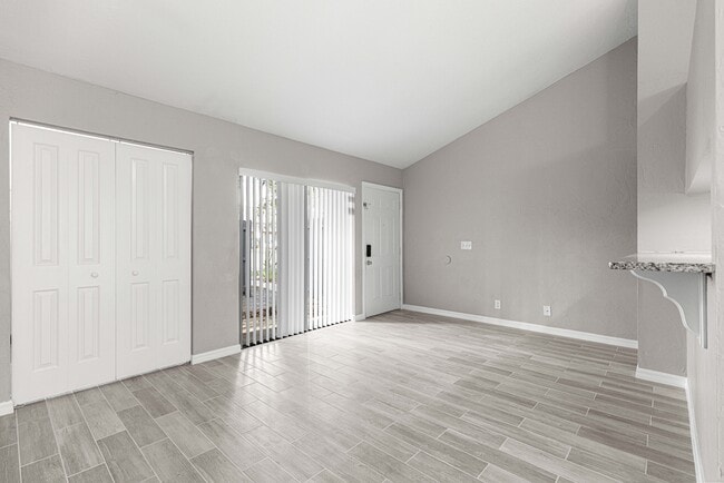 Foto del edificio - 4151 SE 22nd Ave