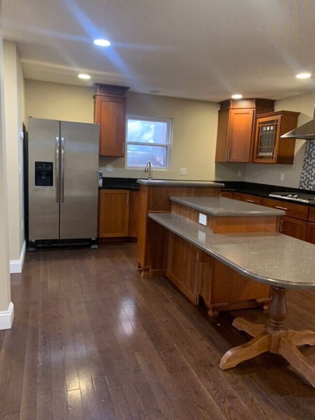 Foto del edificio - Absolutely Stunning Single Family in Bloomfield!