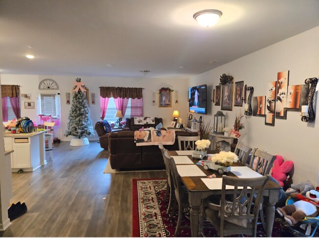 Building Photo - 3014 Posada Ct.