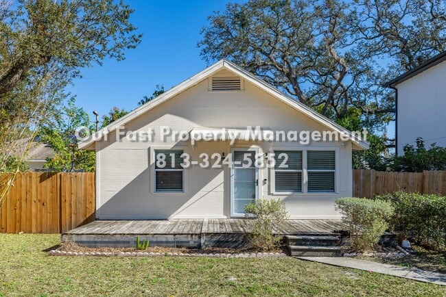 Building Photo - Private Yard Living with Recent Upgrades in Central Tampa