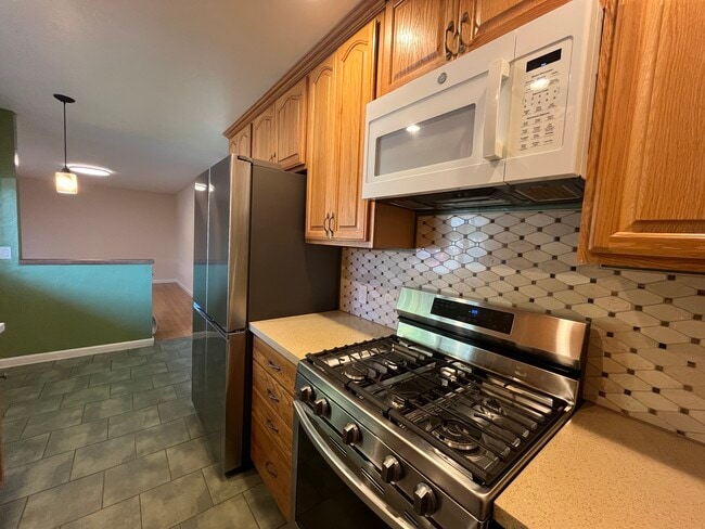 Building Photo - 4058 Lambert Rd