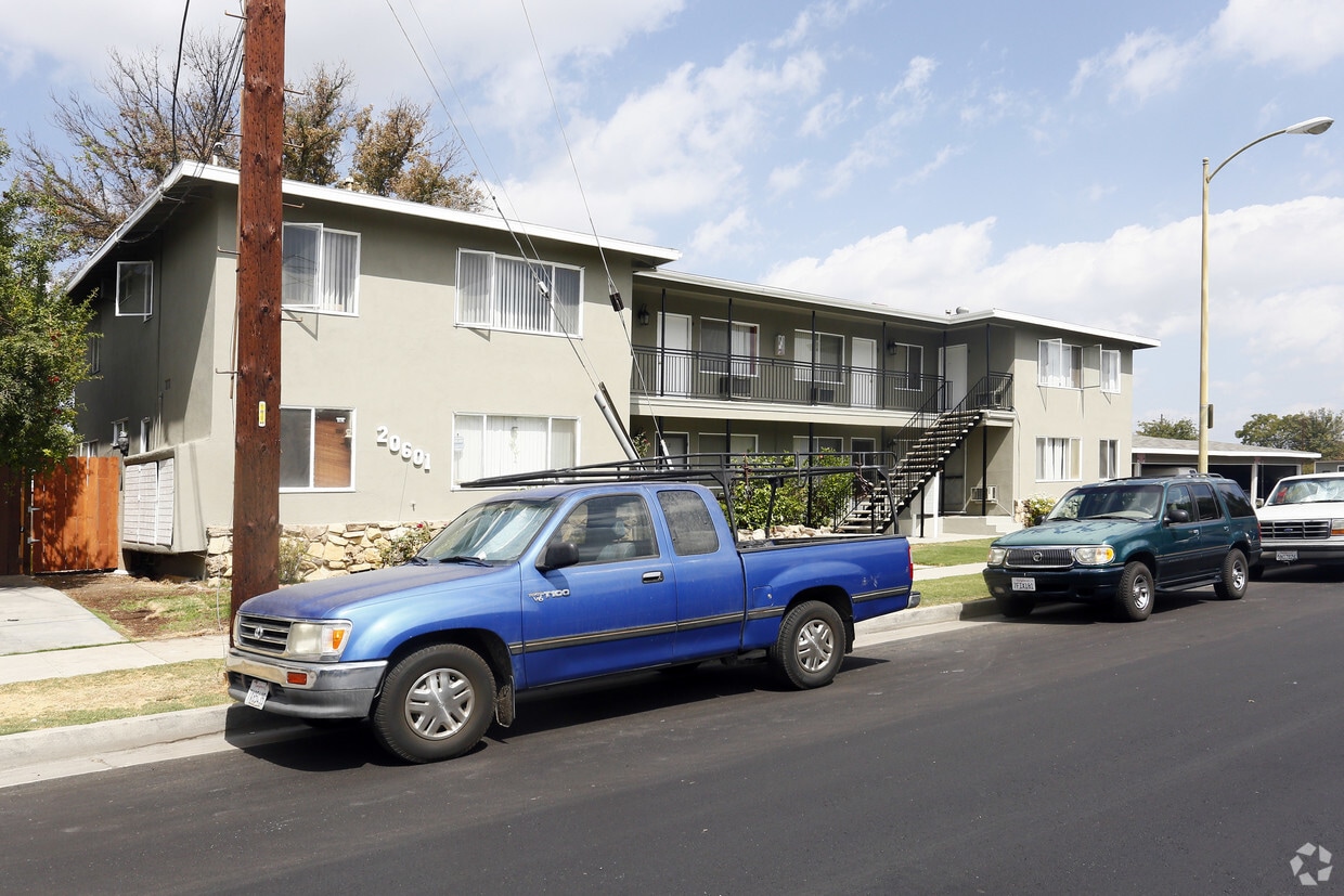Primary Photo - 20601 Hartland St