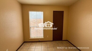 Building Photo - 13480 S Thorntree Dr