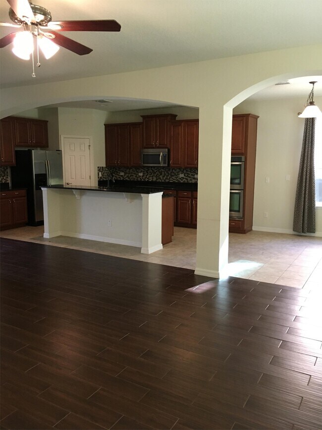 Building Photo - 660 Fanning Dr