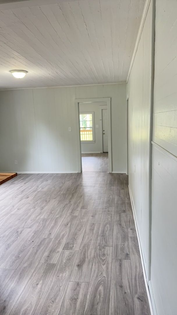 Foto del edificio - 121 Whitaker St., Greenville
