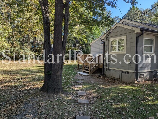 Foto del edificio - Cute Bungalow in Colonial Hills Neighborhood