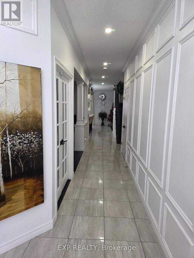 Building Photo - 228 Greti Dr