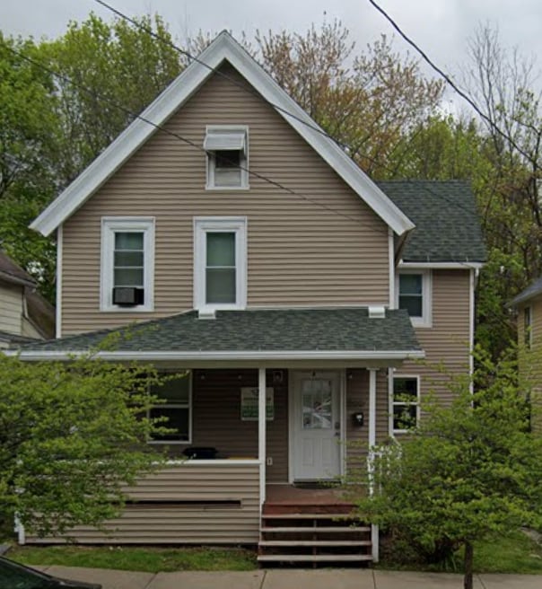 Primary Photo - 56 Leroy St