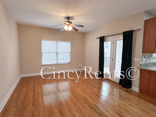 Foto del edificio - 2933 Eden Ave