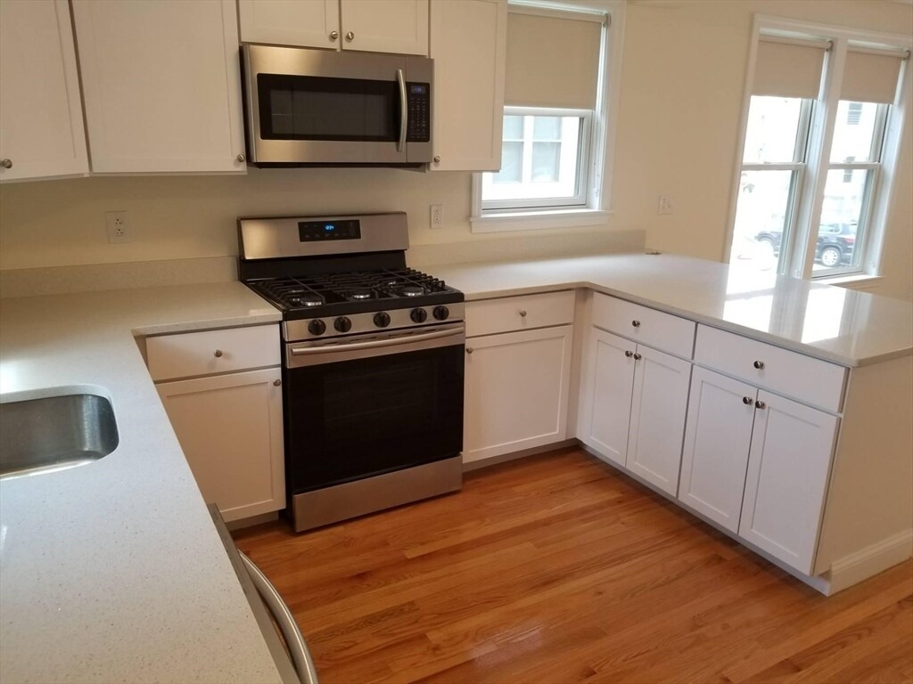 Foto principal - 96 Waumbeck St