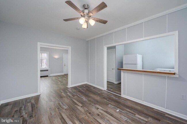 Foto del edificio - 3050 Mayfield Ave