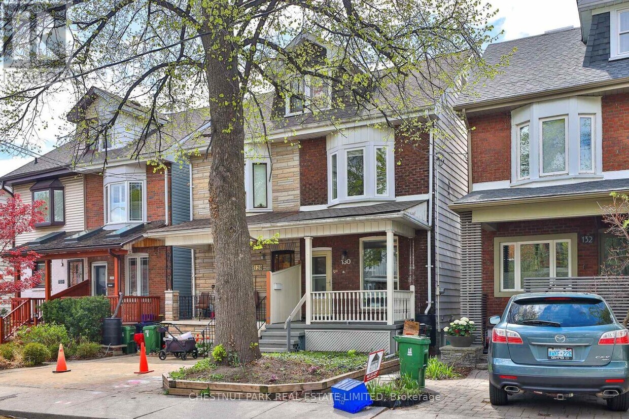 Photo principale - 130 Hampton Ave