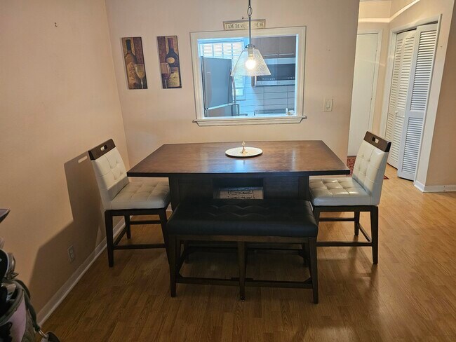 Foto del edificio - 2475 W Golf Blvd