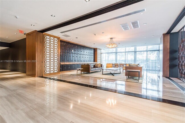 Foto del edificio - 3470 E Coast Ave