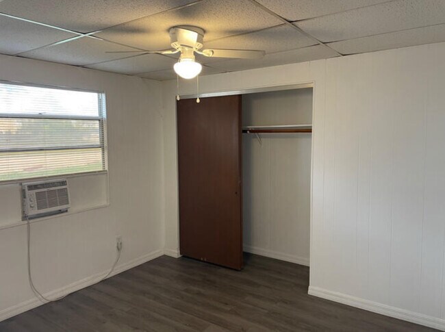 Foto del edificio - COZY ONE-BEDROOM APARTMENT