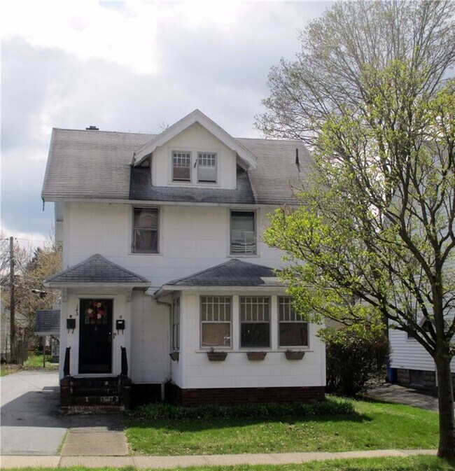 145 Crittenden Blvd, Rochester, NY 14620 Apartment for Rent in