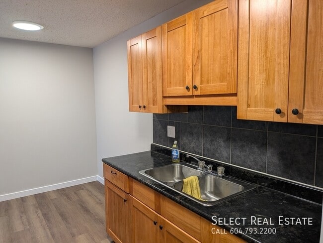 Building Photo - 1755 No 9 Highway212