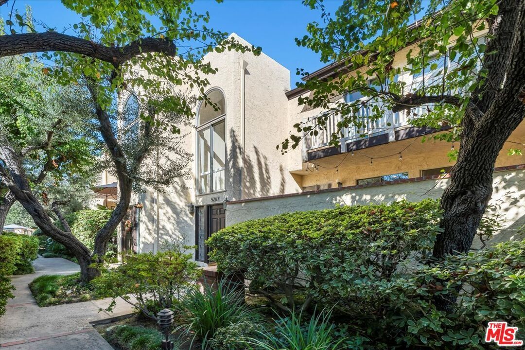 Foto principal - 5267 Coldwater Canyon Ave