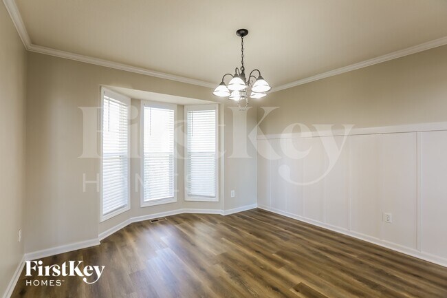 Foto del edificio - 819 Trailway Dr