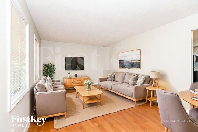 Foto del edificio - 3746 Lavilla Dr