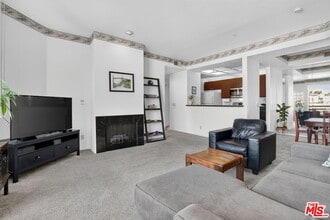 Building Photo - 3561 Clarington Ave