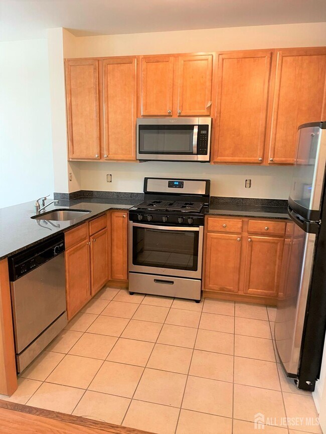 Foto del edificio - 13 Hughes Cir