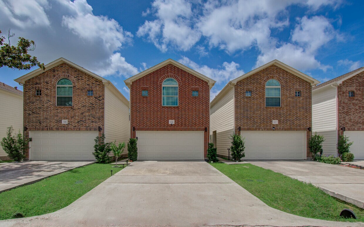 Photo - 624 E 39th St (Houston, TX)