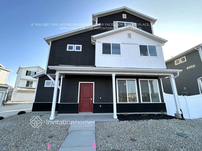 Building Photo - 322 N Broadway Dr