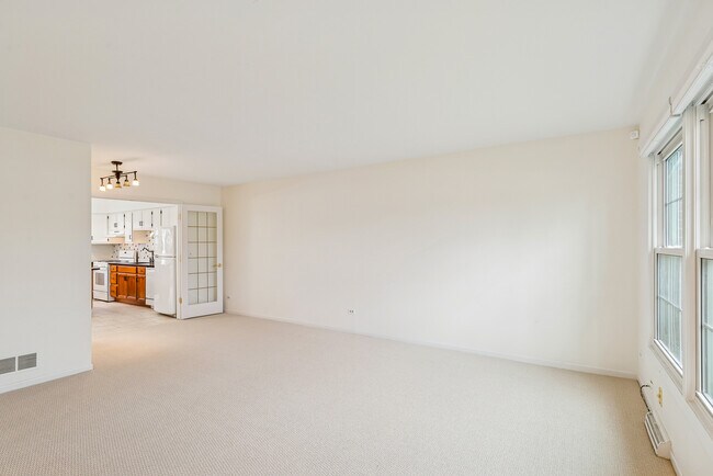 Foto del edificio - 825 Country Club Dr