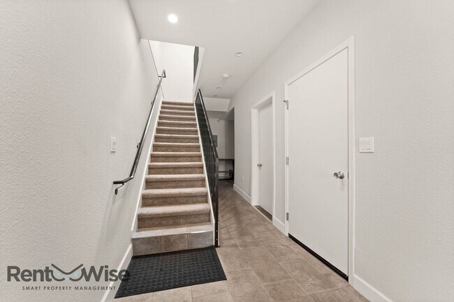 Foto del edificio - 275 Willits St