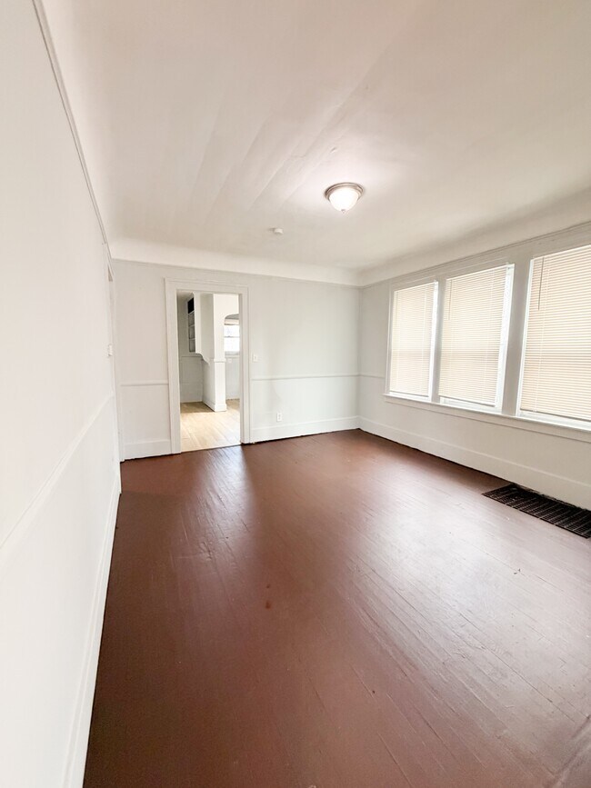 Foto del edificio - 14600 Strathmoor St