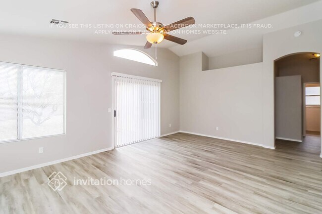 Building Photo - 7451 W Via Del Sol Dr