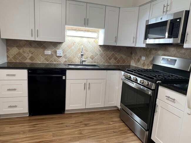 Building Photo - 1450 Sandpebble Dr