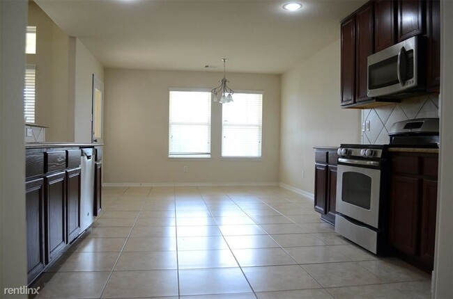 Building Photo - 4 br, 2 bath House - 20804 Natural Way