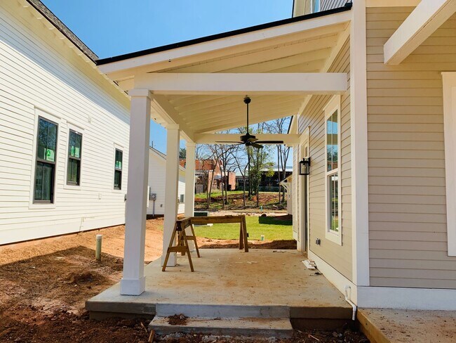 Building Photo - NEW CONSTRUCTION 2 bedroom 2 bathroom cott...