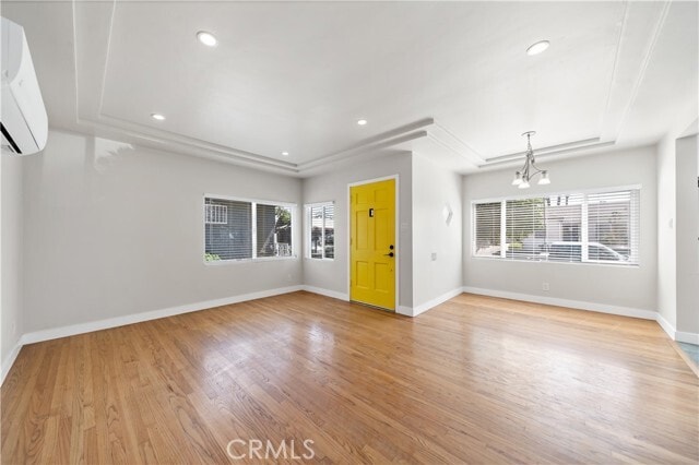 Foto del edificio - 1039 Simmons Ave