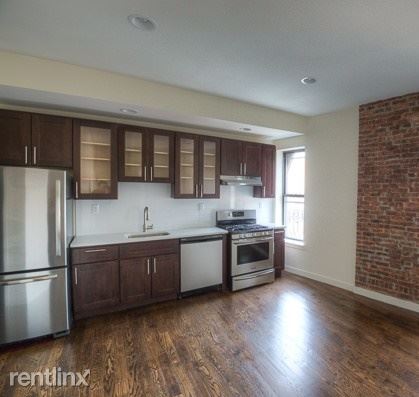 Building Photo - 156 Adelphi St