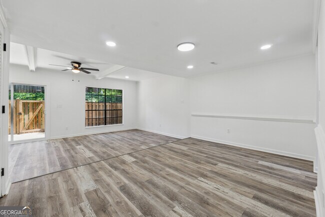 Foto del edificio - 6438 Stone Terrace