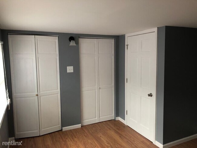 Building Photo - 3 br, 1 bath House - 11649 S Troy Dr