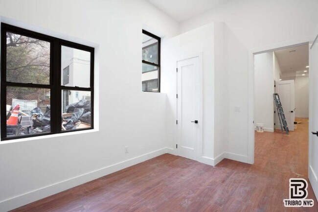Foto del edificio - 2 bedroom in BROOKLYN NY 11211