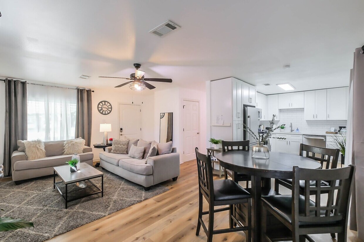 Foto principal - 6705 Lodge St