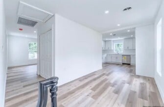 Building Photo - 520 Delaware Ave