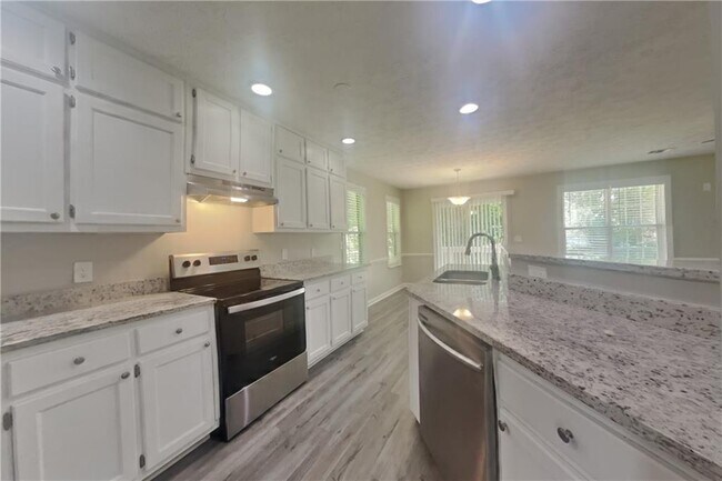 Foto del edificio - 1250 Summit Point Ln
