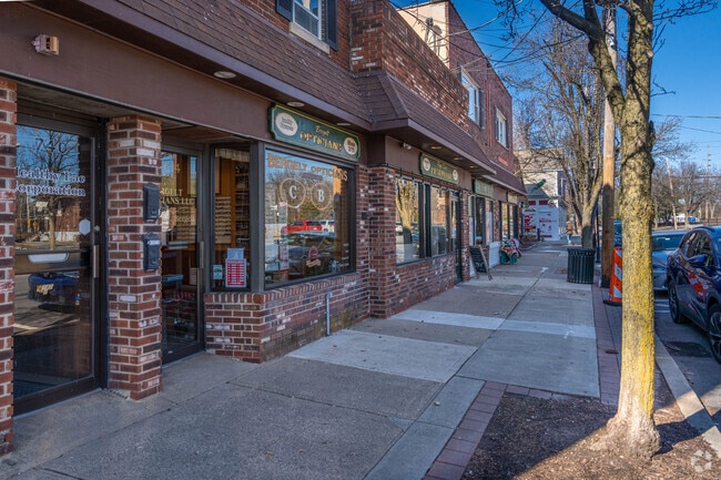 There is a variety of local shops, restaurants, and services in Morris Plains.
