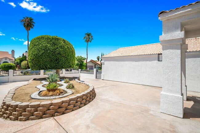 Building Photo - 68870 Durango Rd